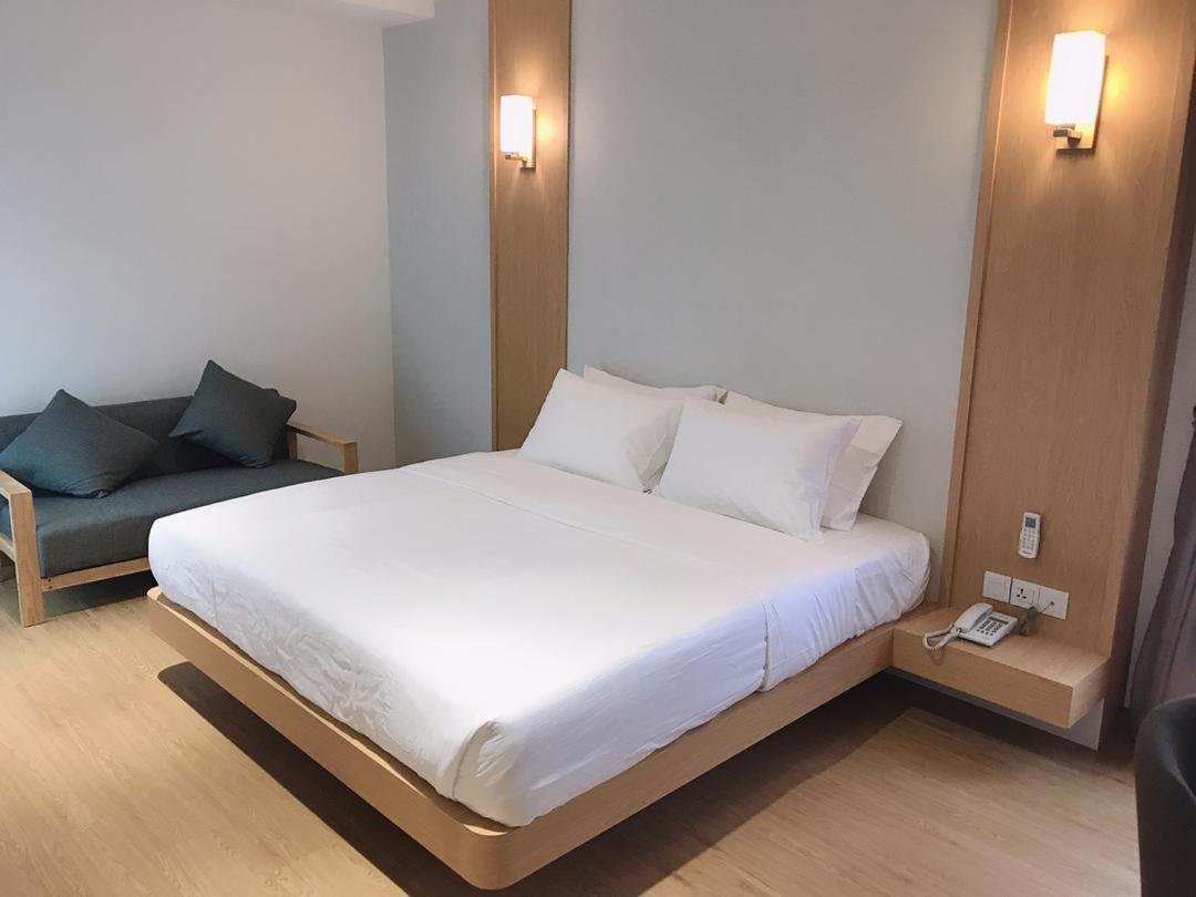 Miyabi Hotel Permas Джохор-Бару Экстерьер фото
